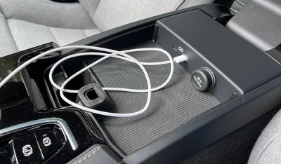 compartimento de la consola volvo s60